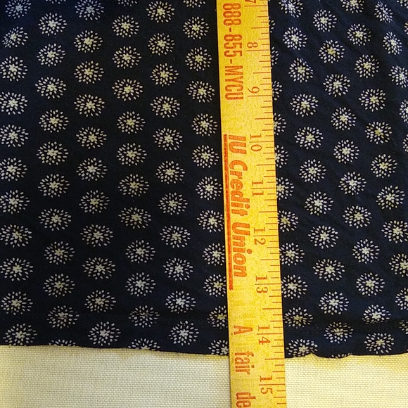 LOFT Navy Blue and Cream tank top Size LP - Picture 9 of 11